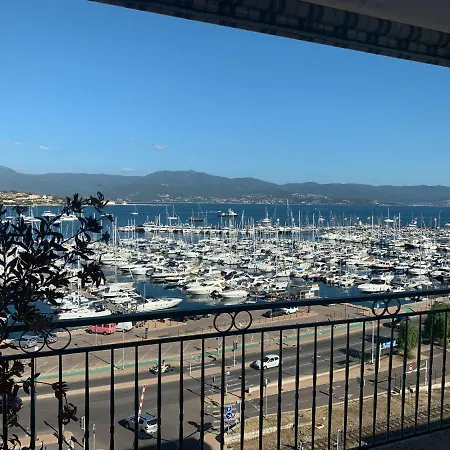 Le Cyrnos - A Ajaccio 4 Couchages Avec Belle Vue Sur Le Port * Ajaccio (Corsica)