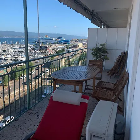 Appartement Le Cyrnos - A Ajaccio 4 Couchages Avec Belle Vue Sur Le Port